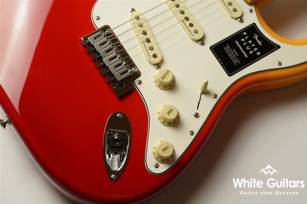 Player Plus Stratocaster - Tequila Sunrise